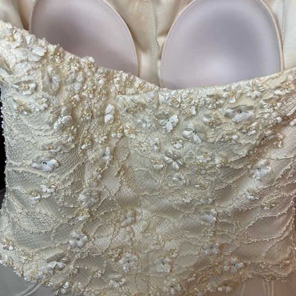 Wedding Dress Atelier Diagonal US size 8 (fits like 4) Ivory - Picture 6 of 8